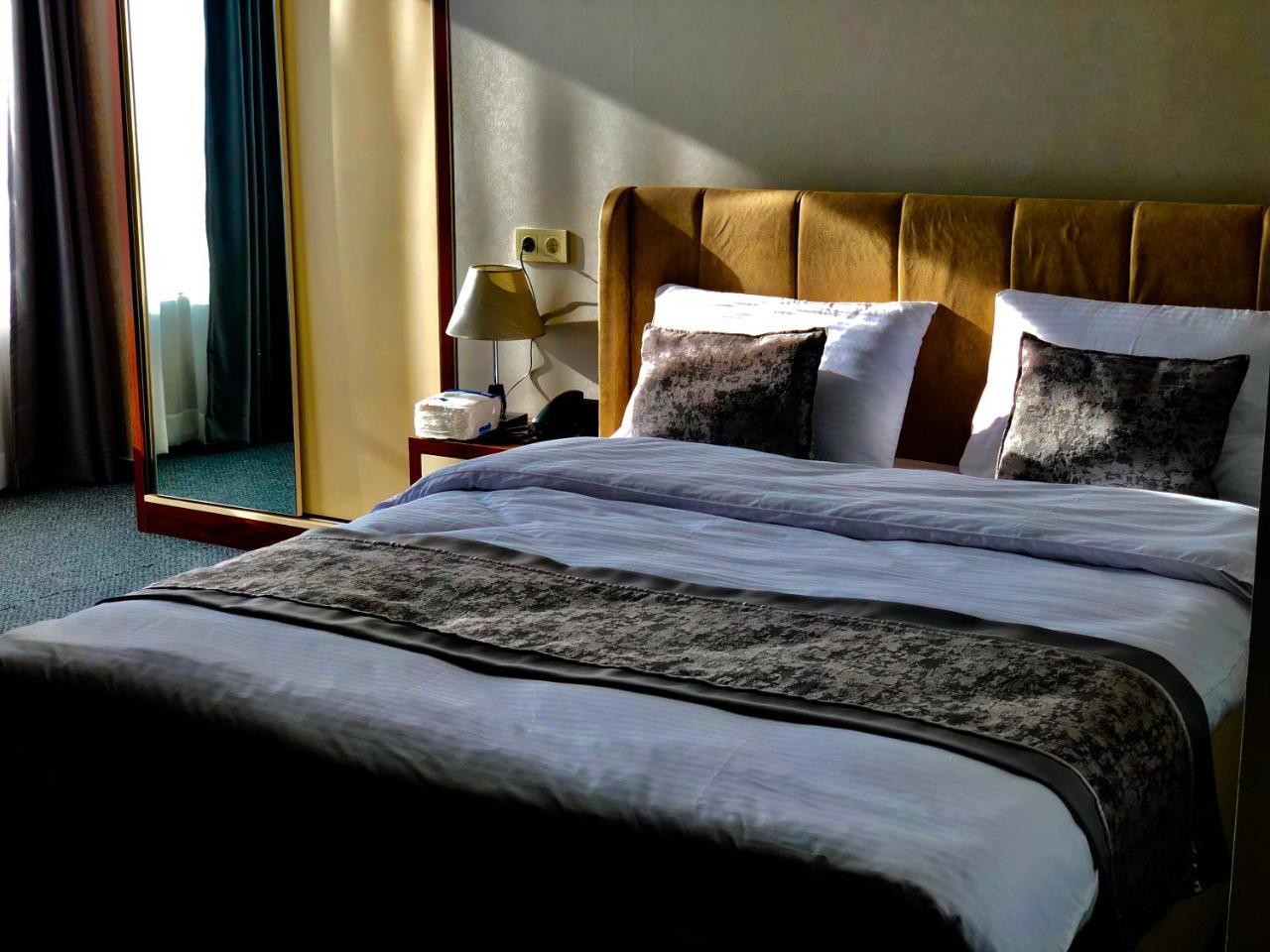 Tbili Hotel Tbilissi Chambre photo