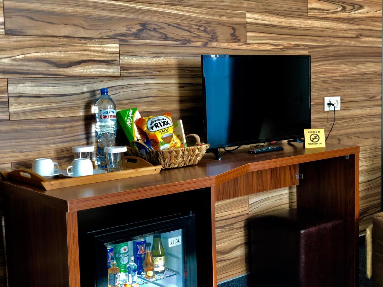 Tbili Hotel Tbilissi Extérieur photo
