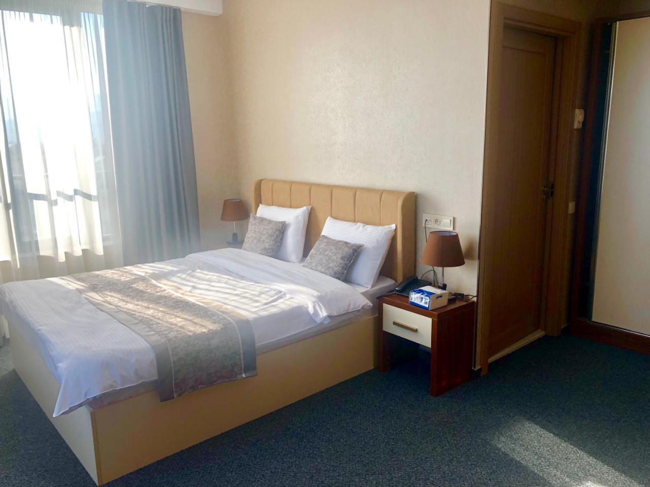 Tbili Hotel Tbilissi Chambre photo
