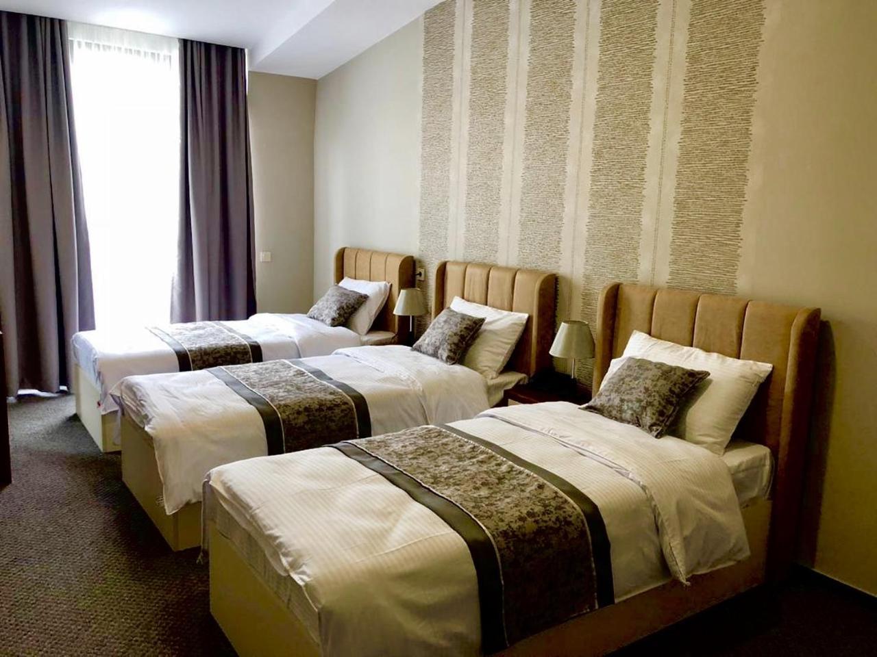 Tbili Hotel Tbilissi Extérieur photo